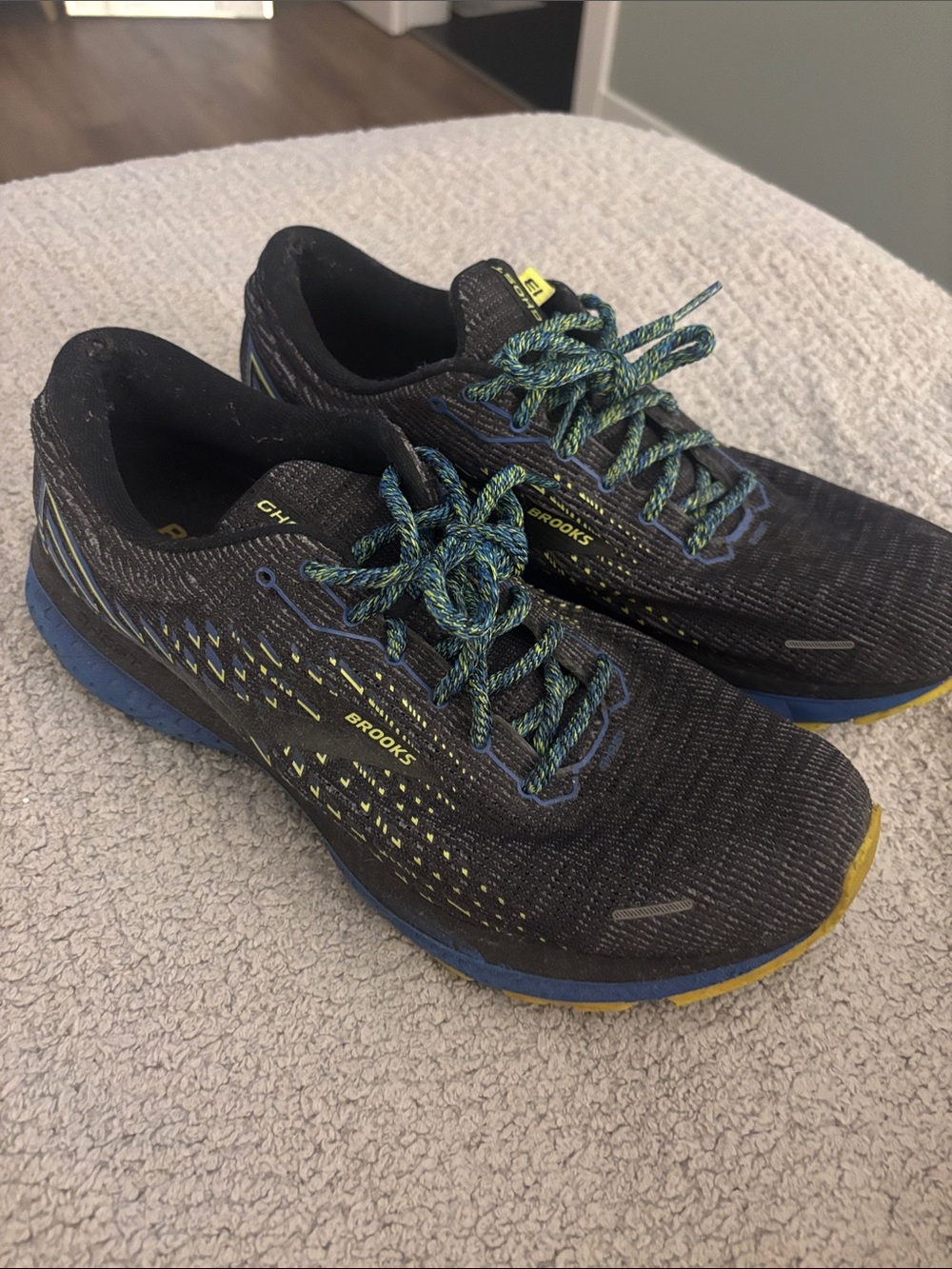 Brooks Ghost Men’s Running Shoes in Black with Blue & Yellow Accents